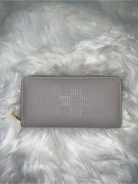 Eco Elegant Neutral Zip Wallet